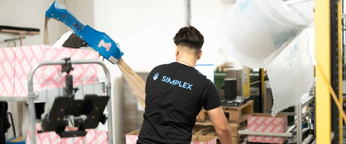 Vill du maxa sommaren? Heltidsjobb på lager i Västberga!